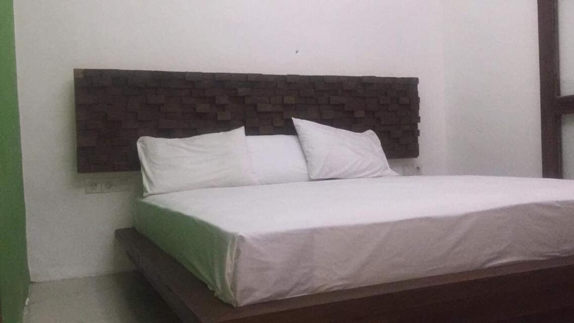 White Sands Resort Τζίλι Τραγουανγκάν Εξωτερικό φωτογραφία