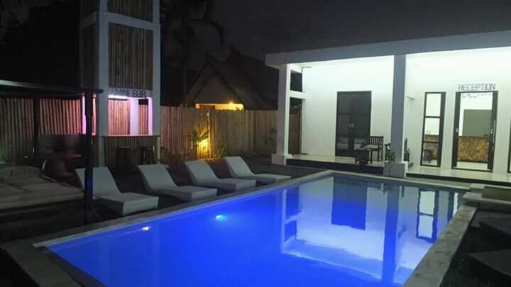 White Sands Resort Τζίλι Τραγουανγκάν Εξωτερικό φωτογραφία